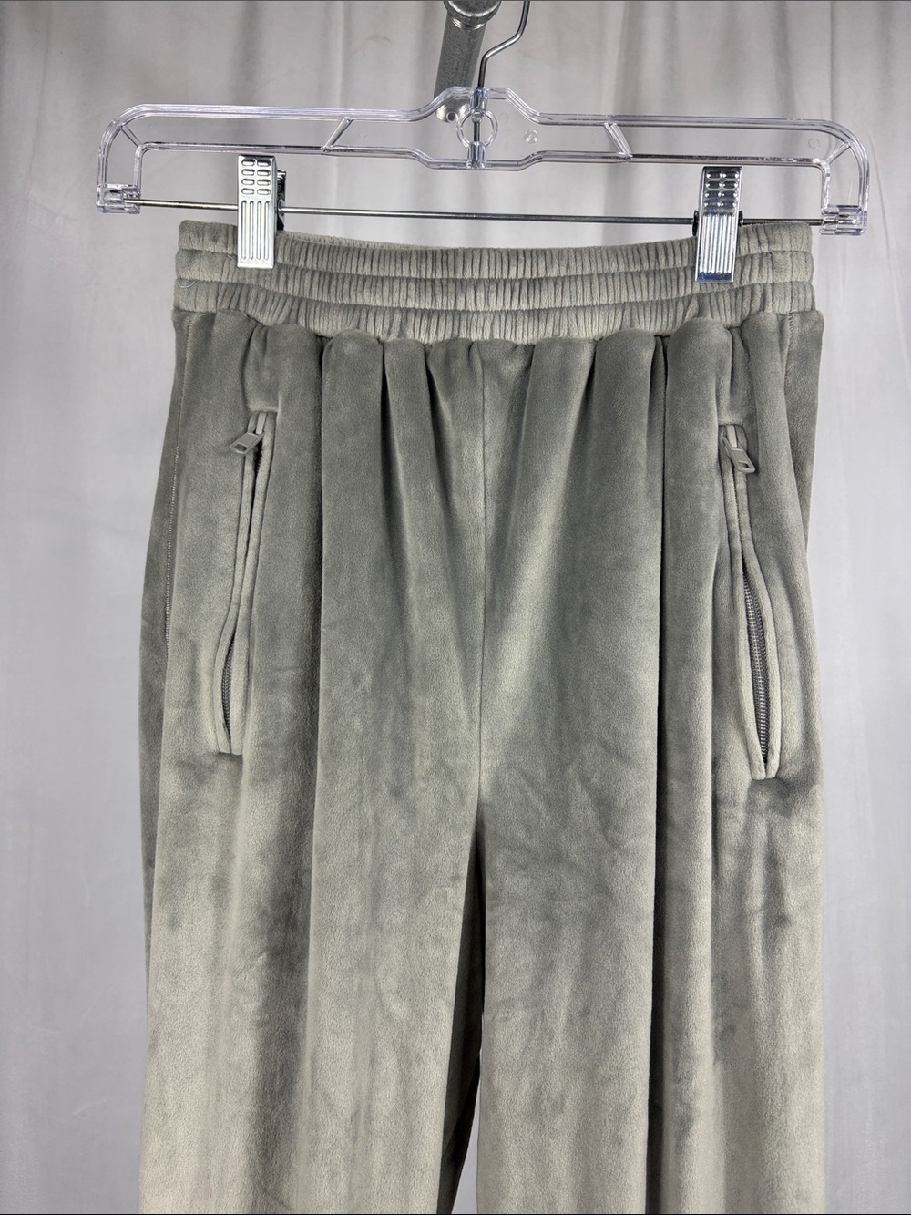 Limited Edition SKIMS Velour Tracksuit Hoodie with Jogger Sweats in Smoke.‎ - Picture 12 of 16